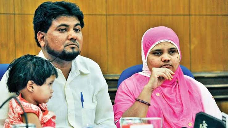 Bilkis Bano case: Gujarat government released all 11 convicts sentenced to life imprisonment, released under exemption policy