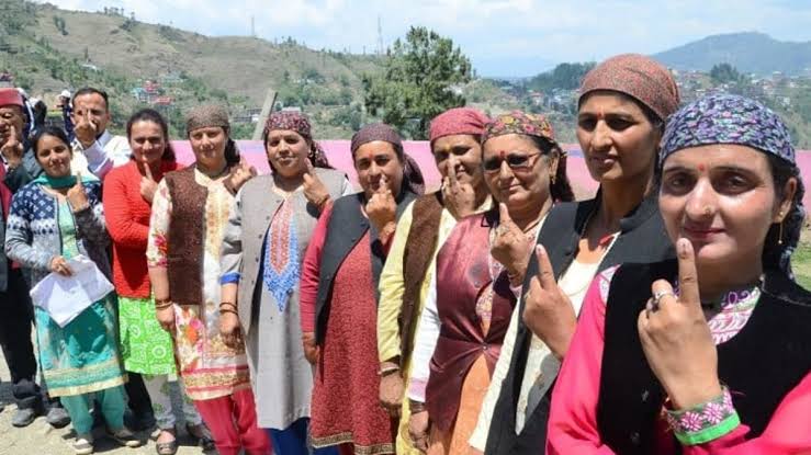 Himachal elections: The fate of 412 candidates was closed in EVMs, 66 percent voting
