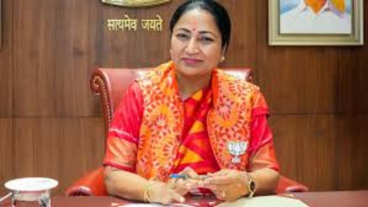 Delhi Cabinet Approves Bill to Regulate School Fees in Private and Government-Aided Institutions