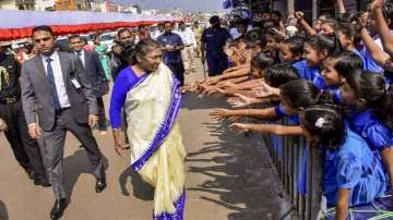 President of India : President Draupadi Murmu reached the temple of Lord Jagannath by walking barefoot for 2 km
