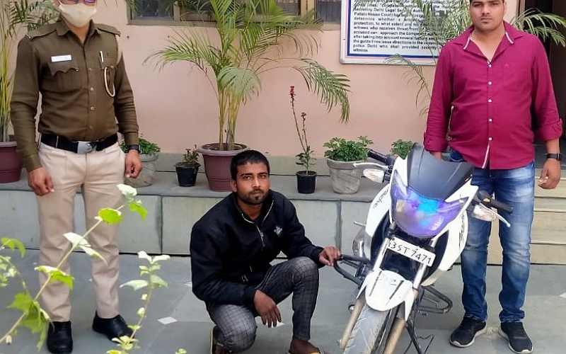 Police Station Sonia Vihar , North East District arrested a notorious snatcher/robber that have been involved in multiple criminal cases