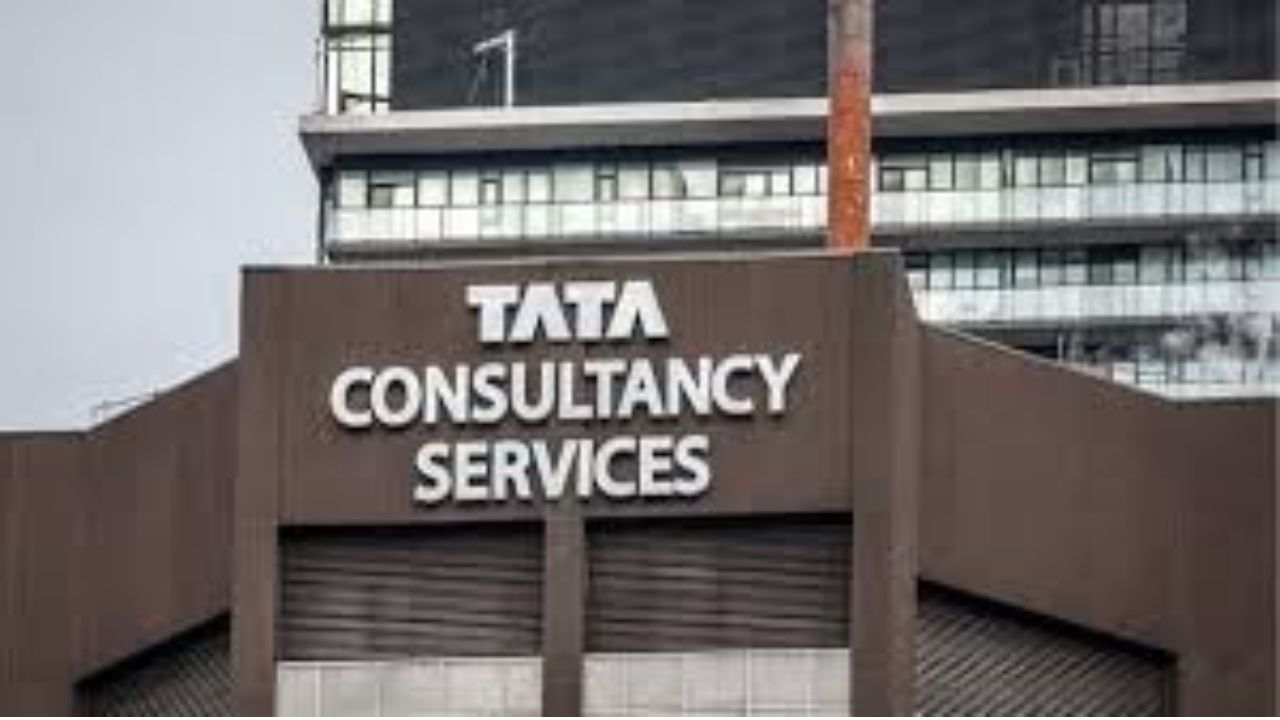 TCS to Lay Off 12,000+ Employees Amid Major Workforce Restructuring