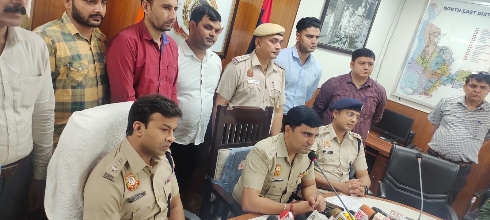 North East Team Of Jyoti Nagar Police Arrests Two Dreaded Criminals After A Major Fire Exchange 