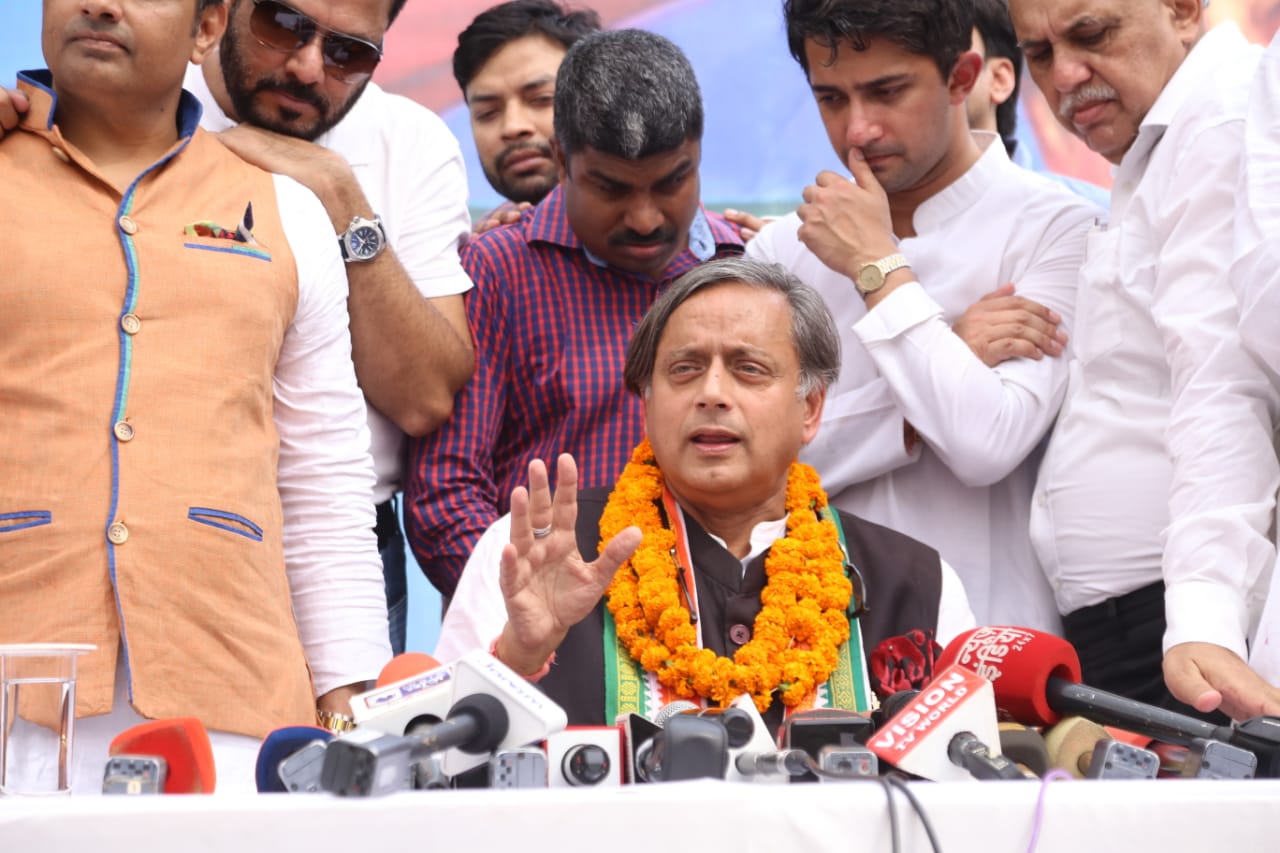 Part of Jammu, Kashmir and Ladakh missing from India's Map in Shashi Tharoor's manifesto, Apologizes