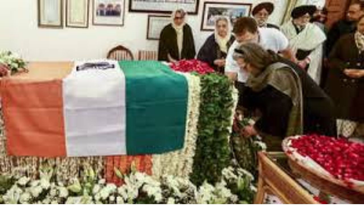Sonia Gandhi Pays Tribute to ‘Friend’ Manmohan Singh: ‘Epitome of Wisdom and Nobility’