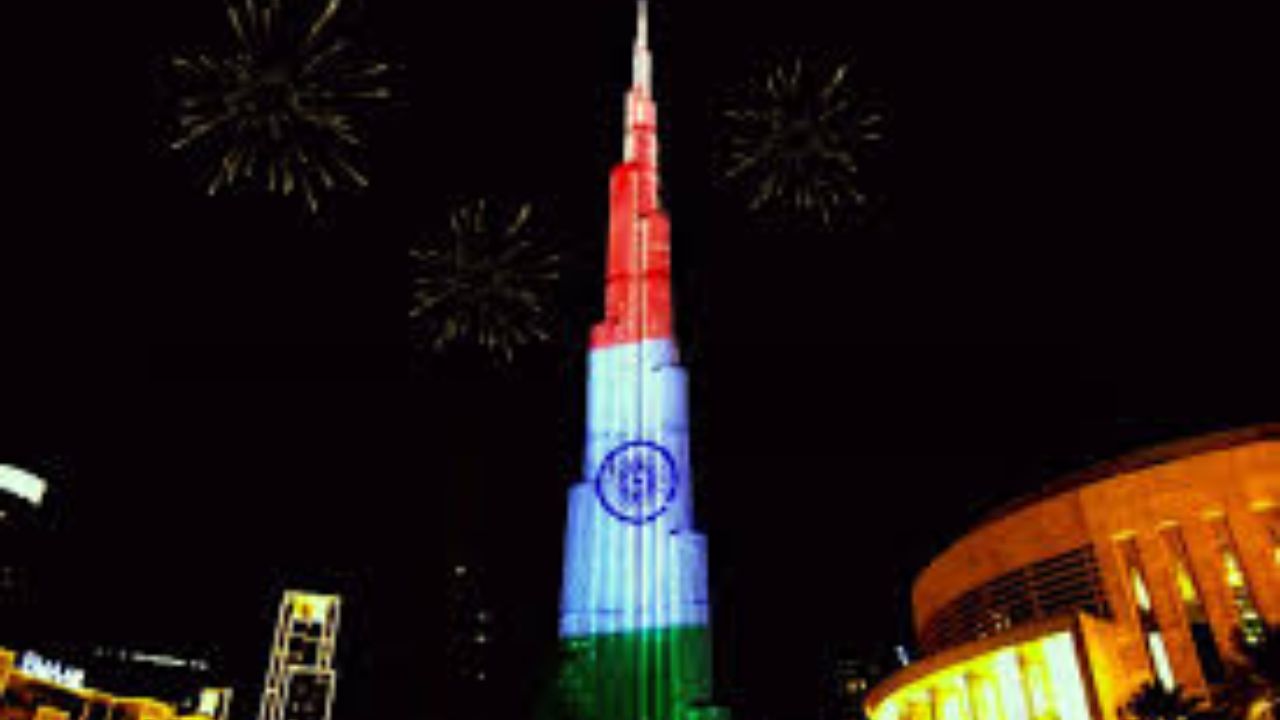 Burj Khalifa Lights Up in India’s Tricolour to Celebrate 79th Independence Day | Watch Video