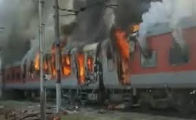 Updates: 4 coaches of train going from Udhampur in Punjab to Durg in Chhattisgarh caught fire, stopped in Morena, MP