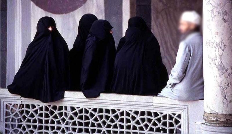 Allahabad High Court Prohibits Muslim Man To Marry Another Woman If He ...