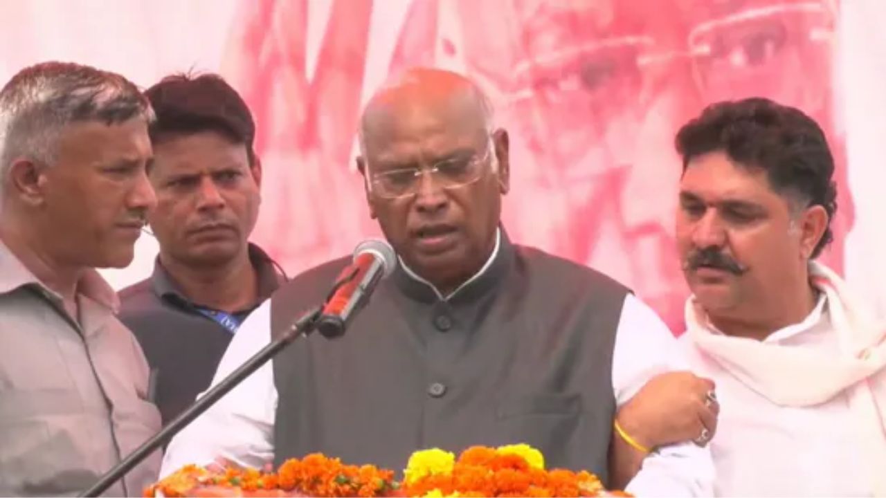 Mallikarjun Kharge falls ill during election rally in J&K, says 'I am not going to die so early. I will stay alive till PM Modi is removed from power'