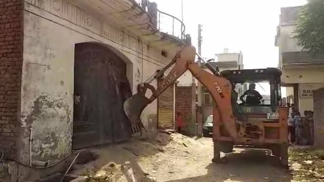 Bulldozers ran in Saharanpur and Kanpur, violence erupted in these cities of UP due to controversial statement