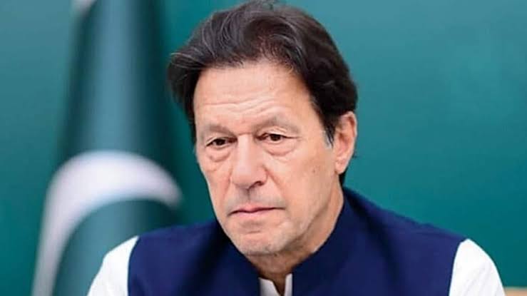 Former Pakistan PM Imran Khan praises PM Narendra Modi, calls Nawaz Sharif corrup