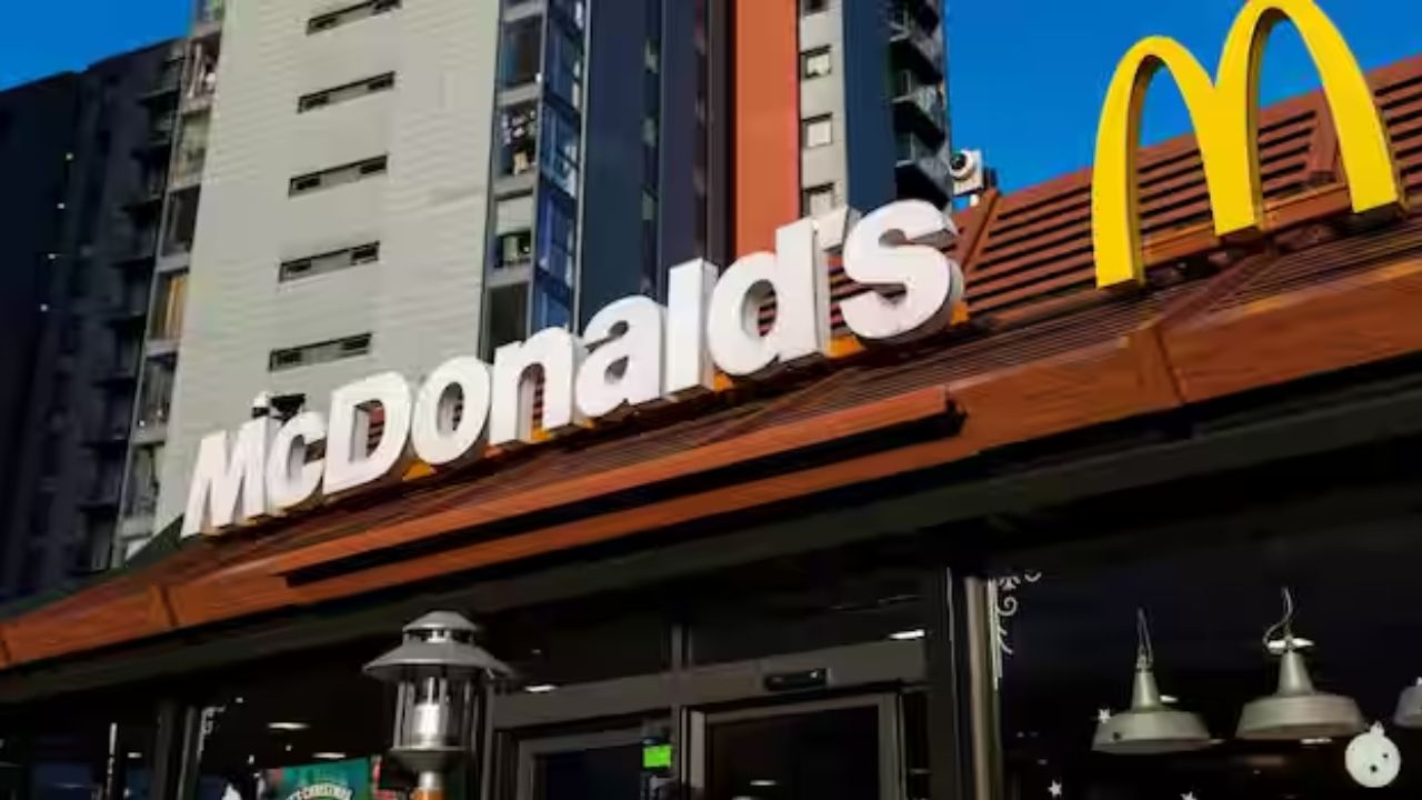 McDonald’s to Invest $100 Million to Rebuild Customer Trust After E. coli Outbreak