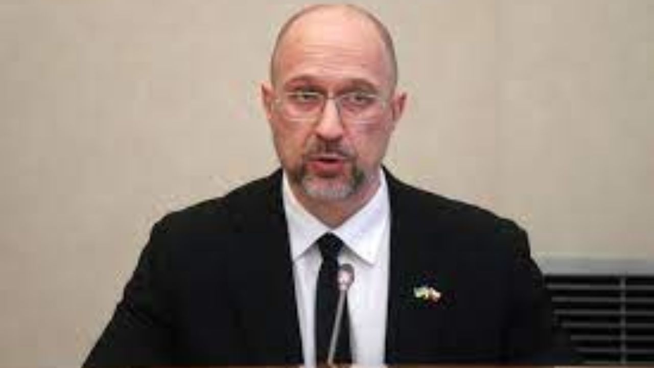 Ukraine PM Shmyhal Resigns in Major Government Reshuffle; Svyrydenko Named Economy Minister Successor
