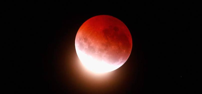 Lunar Eclipse 2021: The longest partial Chandra Grahan is about to appear, see this beautiful sight on November 18