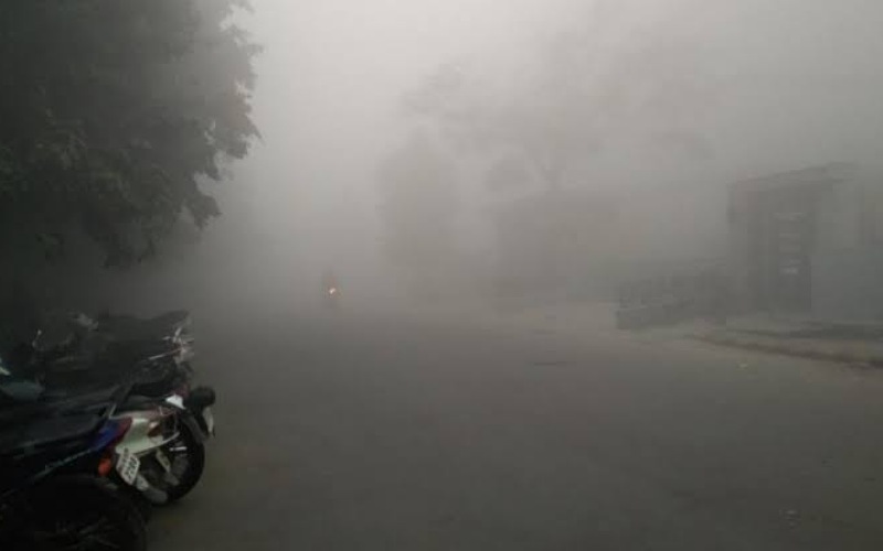 Delhi News : The air of the capital deteriorated