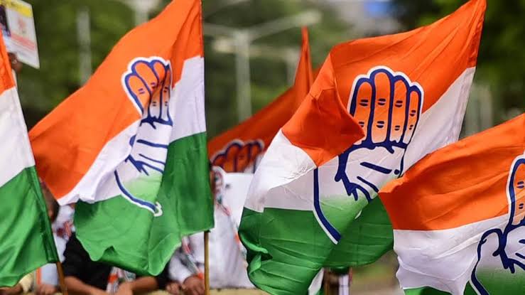 Congress is trying to create caste equation by using a unique experiment in the politics of UP