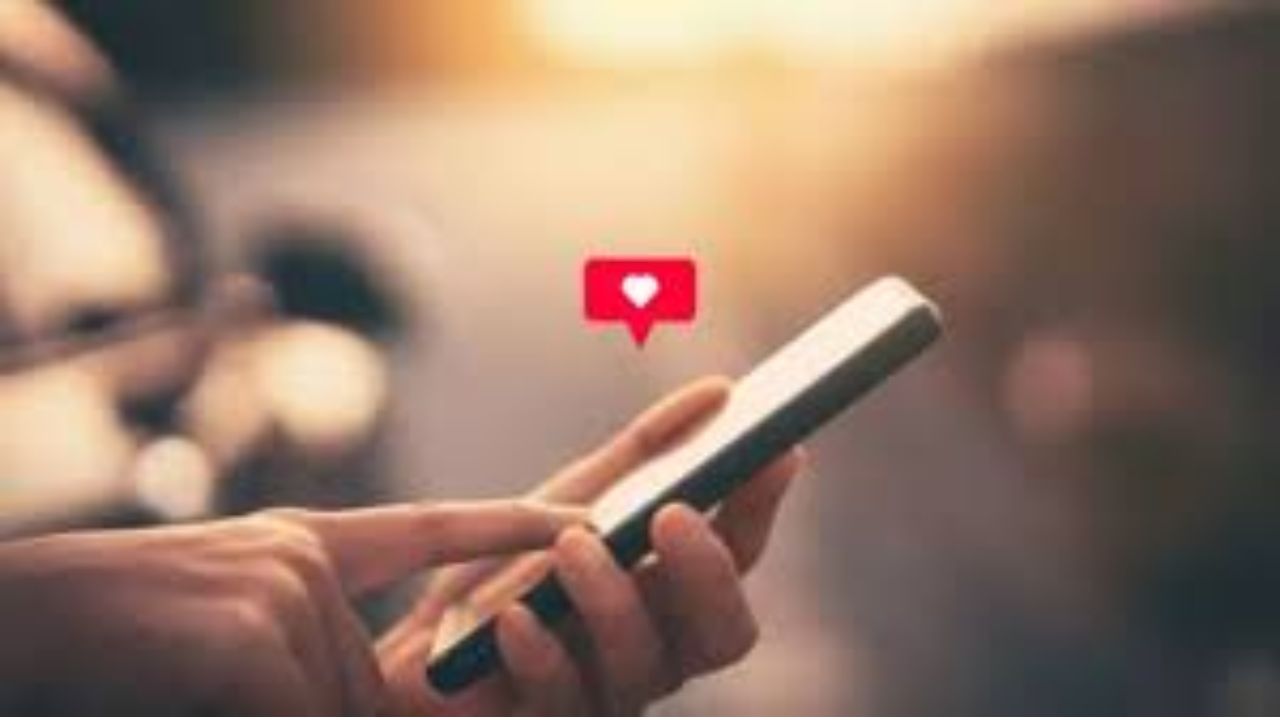 Man Claims 111 Bumble Matches in 10 Minutes at Bengaluru Airport, Leaves Internet in Disbelief
