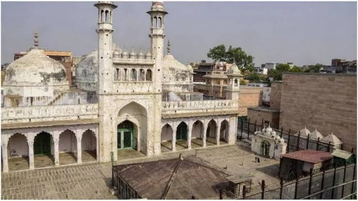 Hindu side said in the High Court, the entire complex of Gyanvapi is Vishwanath temple area