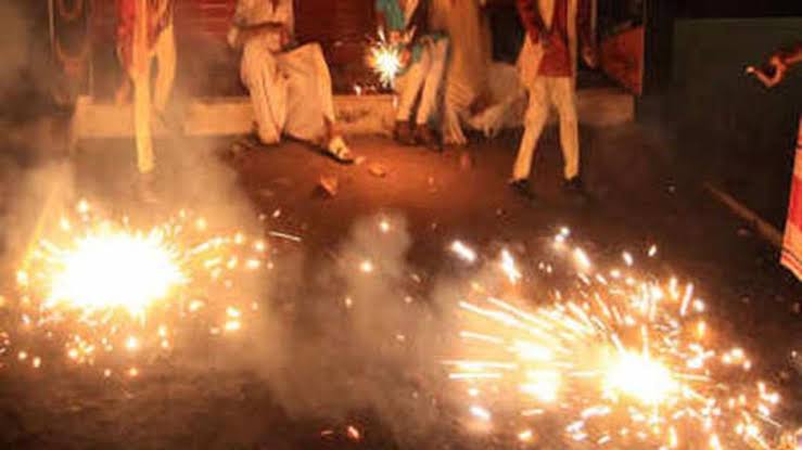 'Pollution vs Livelihood': Tamil Nadu urges Delhi to lift the ban on crackers