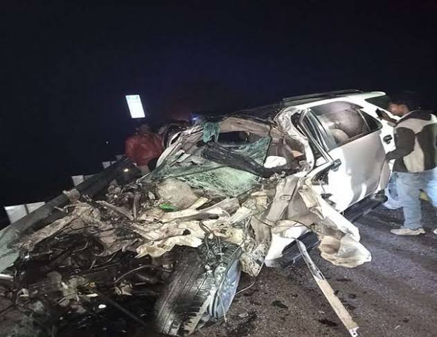 Horrific accident on Kanpur Lucknow Highway, six vehicles collided together