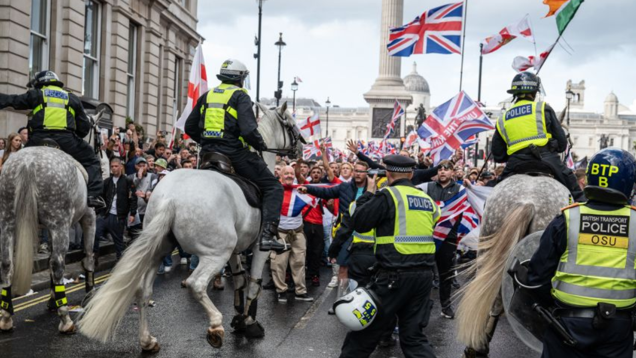 London’s Largest Anti-Immigration Protest Turns Violent, 25 Arrested