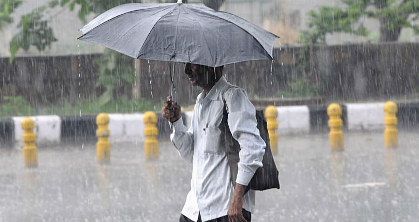Heavy rain in 22 states: Cloud bursts in Kullu, People washed away due to floods in the drain; Alert in Delhi