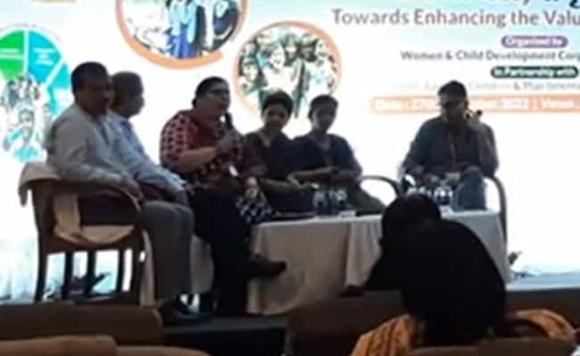 Bihar News : IAS officer came in trouble making 'condom' remark to student, NCW seeks reply in 7 days