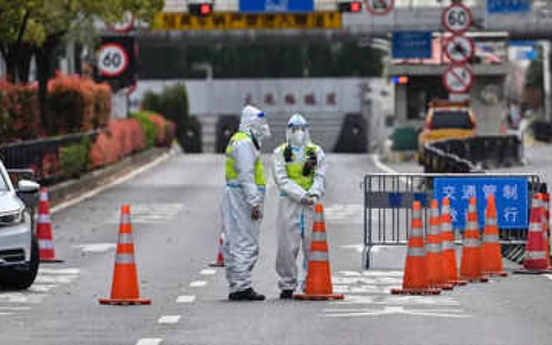 Anger among people due to strict lockdown in Shanghai