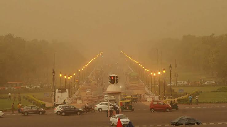Dust winds cloak Delhi in Yellow Haze
