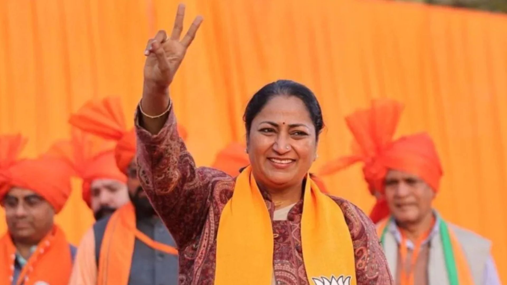 Delhi CM Rekha Gupta Oath Taking LIVE: Vows Not to Use ‘Sheesh Mahal’ as Residence