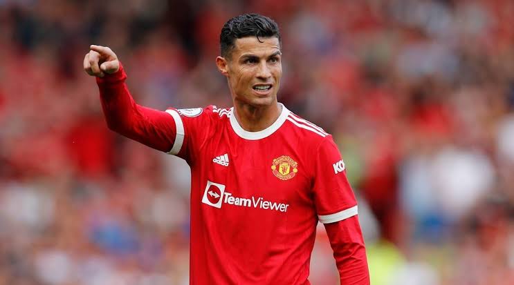 Crypto News : Binance signs NFT deal with football superstar Cristiano Ronaldo