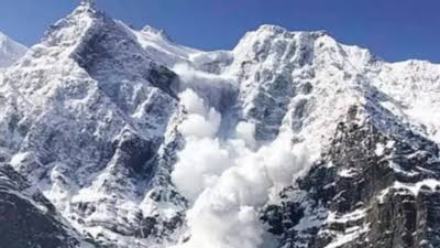 Two killed in avalanche in Uttarakhand, 28 people trapped, sought help from Air Force