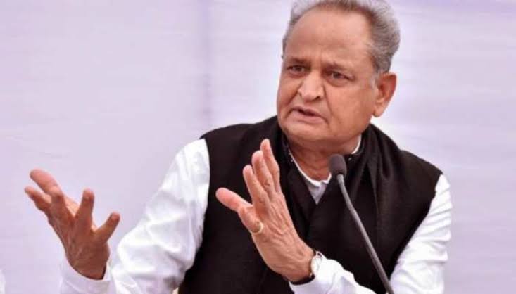 Gehlot gave instructions to provide quick relief in the rain-affected areas