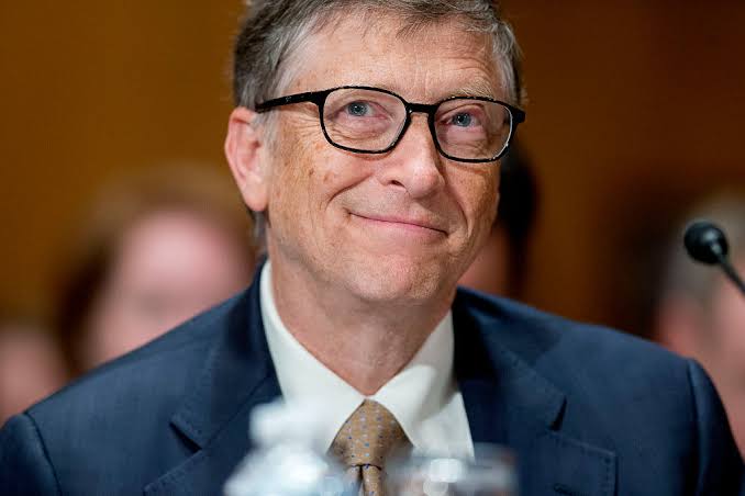 Bill Gates would have been richer than Bezos and Musk combined if he had kept his Microsoft stock